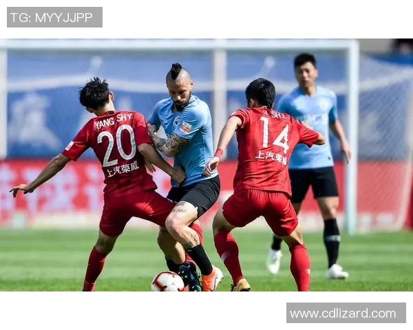 大连一方主场狂胜上海上港八球大捷震惊足坛